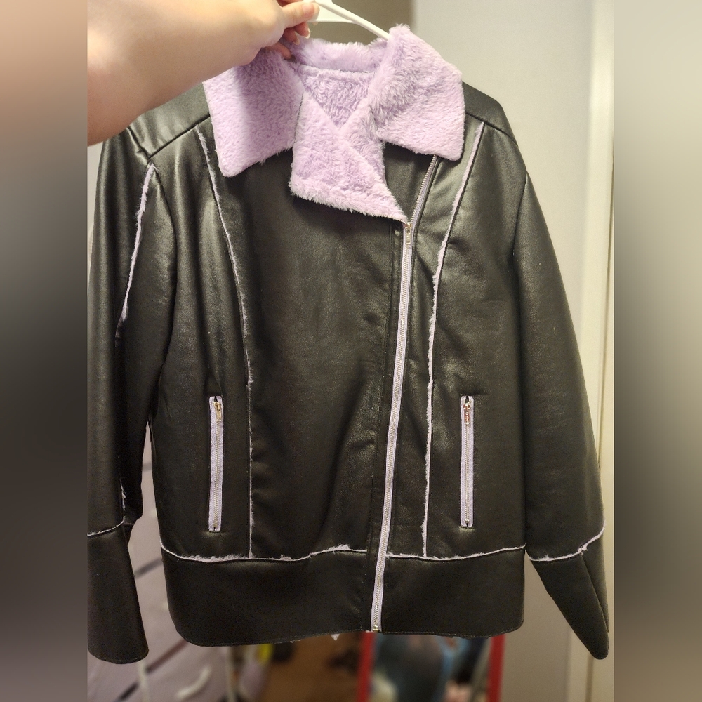 Faux Leather & Faux Fur-Lined Zipper Jacket With Pockets. No brand. Size ( 1x ).